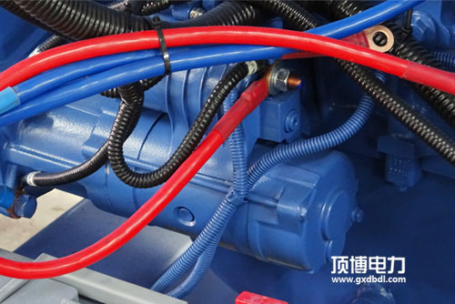 帕金斯發(fā)電機(jī)組機(jī)油里有水？高手的3種方法處理！